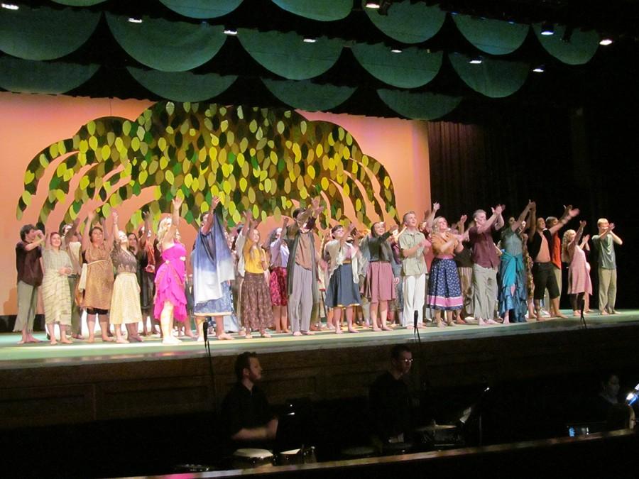 Cast members take their final bows to the Monday night performance.